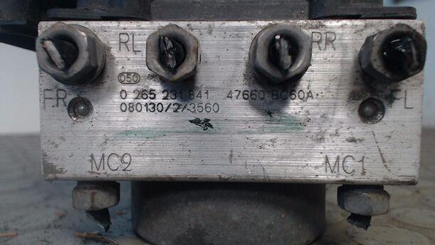 Foto: HAUPTBREMSAGGREGAT ABS eines Nissan Micra 1.2 GLX