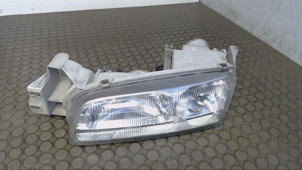Foto: SCHEINWERFER LINKS eines Mazda 626 Comfortline