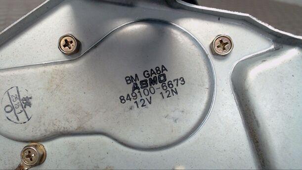 Foto: SCHEIBENWISCHERMOTOR HINTEN eines Mazda 626 Comfortline