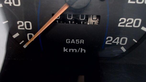 Foto: TACHOEINHEIT eines Mazda 626 Comfortline