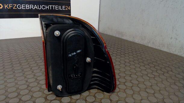 Foto: HECKLEUCHTE / RÜCKLICHT AUSSEN LINKS eines BMW 525i touring SLX