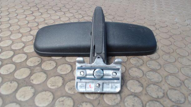 Foto: INNENSPIEGEL eines Saab 9-5 Kombi 2.3t SLX