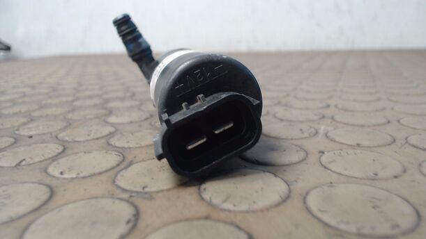 Foto: WASCHPUMPE SCHEINWERFERREINIGUNG eines Saab 9-5 Kombi 2.3t SLX