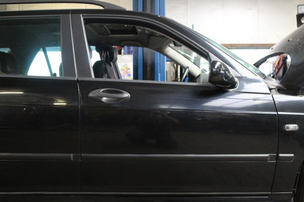 Foto: TÜR VORN RECHTS eines Saab 9-5 Kombi 2.3t Comfortline