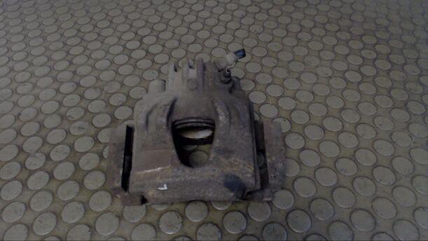 Foto: BREMSSATTEL VORN LINKS eines Peugeot 306 Cabriolet 1.6 Comfortline