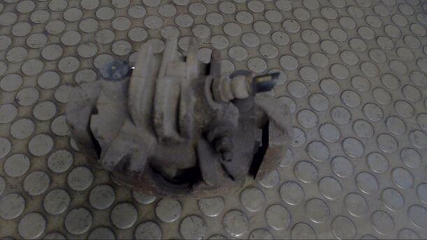 Foto: BREMSSATTEL VORN LINKS eines Peugeot 306 Cabriolet 1.6 Comfortline