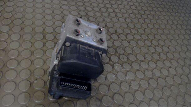 Foto: HAUPTBREMSAGGREGAT ABS eines Peugeot 306 Cabriolet 1.6 Comfortline