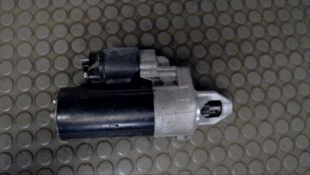 Foto: ANLASSER / STARTER BOSCH eines Mercedes-Benz E 320 T Comfortline