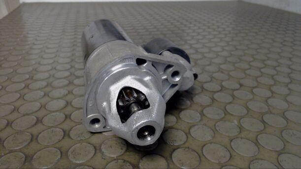 Foto: ANLASSER / STARTER BOSCH eines Mercedes-Benz E 320 T Comfortline