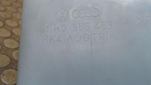 Foto: SCHEIBENWASCHBEHÄLTER eines VW Golf 1.6 SLX