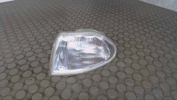 Foto: BLINKER VORN LINKS eines Opel Astra SLX