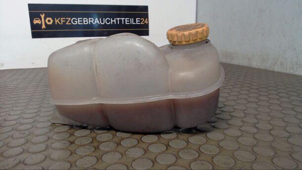 Foto: AUSGLEICHSBEHÄLTER eines Opel Astra SLX