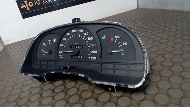 Foto: TACHOEINHEIT eines Opel Astra SLX