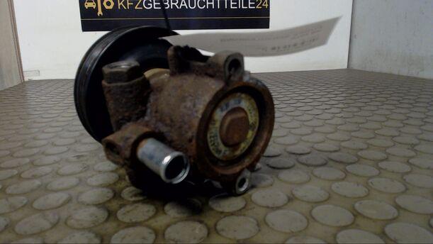 Foto: PUMPE SERVOLENKUNG eines VW Polo 60 Servo SLX