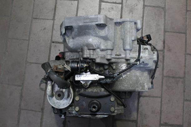 Foto: AUTOMATIK-GETRIEBE CMJ eines VW Polo 60 Servo SLX