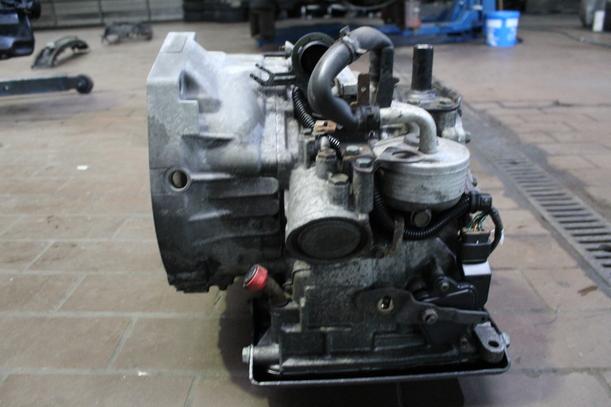 Foto: AUTOMATIK-GETRIEBE CMJ eines VW Polo 60 Servo SLX