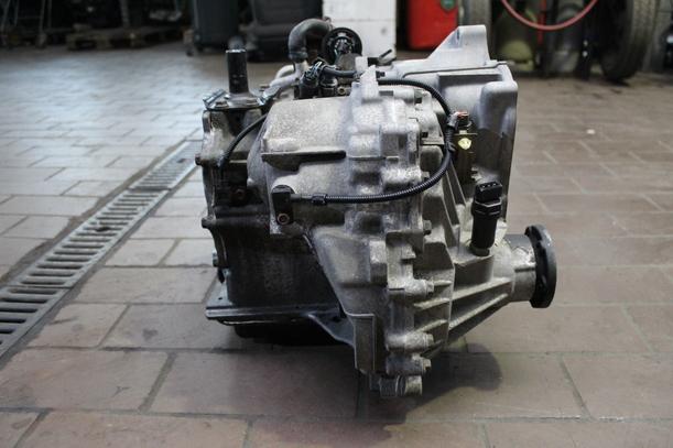 Foto: AUTOMATIK-GETRIEBE CMJ eines VW Polo 60 Servo SLX