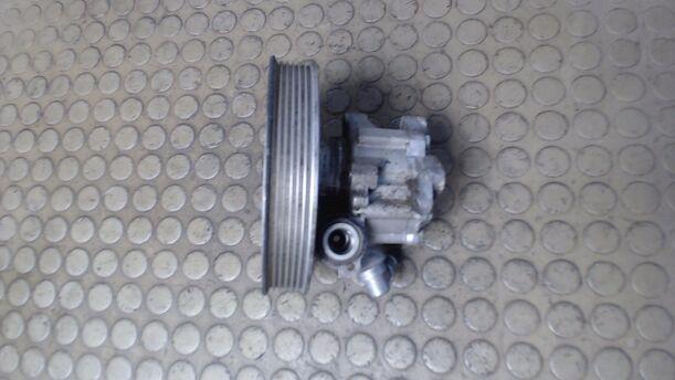Foto: PUMPE SERVOLENKUNG eines Audi A6 Avant 2.7 T quattro CL