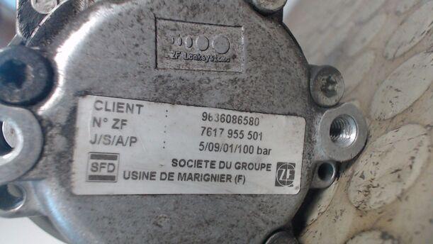 Foto: PUMPE SERVOLENKUNG / SERVOPUMPE eines Citroen C5 2.0 GLXi