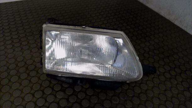 Foto: SCHEINWERFER RECHTS eines Citroen Saxo 1.5 D GLXi