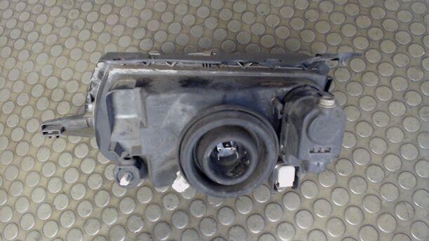 Foto: SCHEINWERFER RECHTS eines Citroen Saxo 1.5 D GLXi