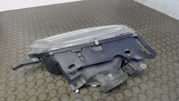 Foto: SCHEINWERFER RECHTS eines Citroen Saxo 1.5 D GLXi