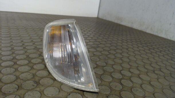Foto: BLINKER / BLINKLEUCHTE RECHTS eines Citroen Saxo 1.5 D GLXi