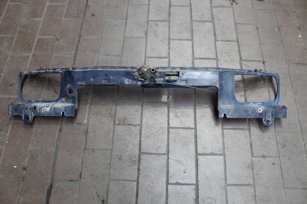 Foto: SCHLOSSTRÄGER / FRONTBLECH eines Citroen Saxo 1.5 D GLXi