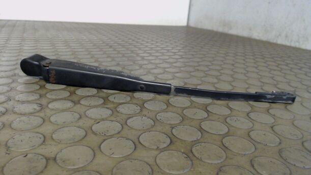 Foto: SCHEIBENWISCHERARM HINTEN eines Citroen Saxo 1.5 D GLXi