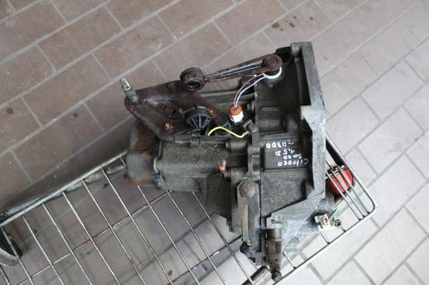Foto: SCHALTGETRIEBE 5-GANG eines Citroen Saxo 1.5 D