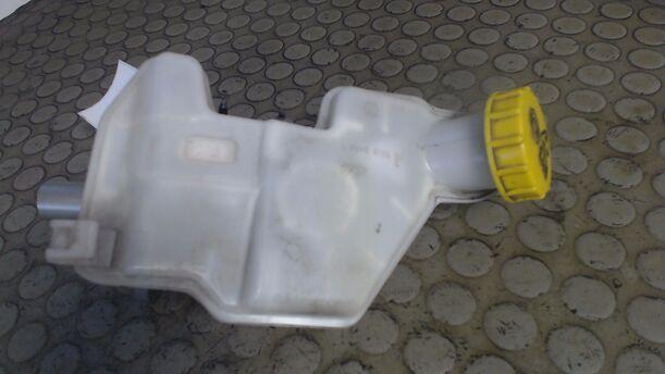 Foto: HAUPTBREMSZYLINDER eines Ford Fusion 1.4
