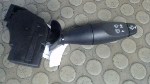 Foto: SCHEIBENWISCHERSCHALTER R eines Ford Fusion 1.4