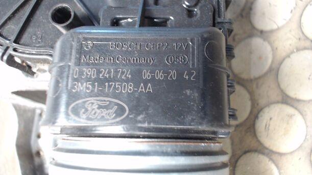 Foto: SCHEIBENWISCHERMOTOR VORN eines Ford Focus C-MAX 1.8