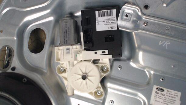 Foto: FENSTERHEBER ELEKTRISCH VORNE RECHTS eines Ford Focus C-MAX 1.8