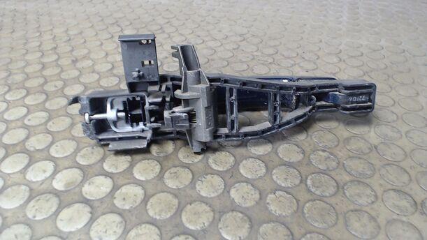 Foto: TÜRAUSSENGRIFF HINTEN LINKS eines Ford Focus C-MAX 1.8
