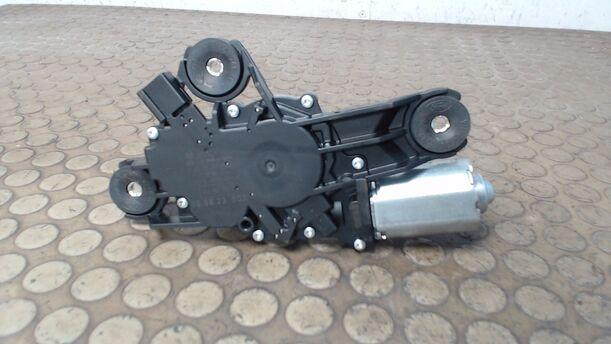 Foto: SCHEIBENWISCHERMOTOR HINTEN eines FORD MONDEO 1,8 TDCI TREND SLX