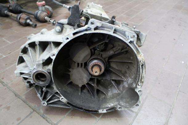 Foto: SCHALTGETRIEBE 7G9R7002ZF eines FORD MONDEO 1,8 TDCI TREND SLX