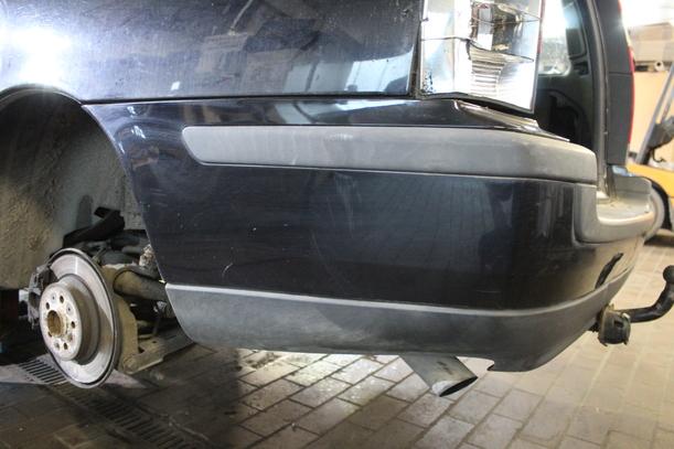 Foto: STOßSTANGE HINTEN eines Volvo V70 D5