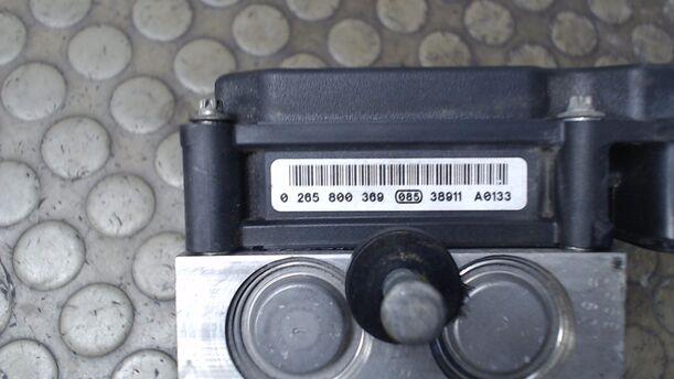Foto: HAUPTBREMSAGGREGAT ABS eines Fiat Stilo Multi Wagon 1.6 16V