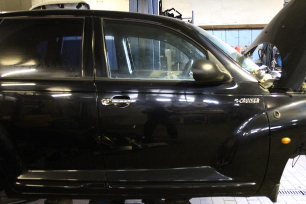 Foto: TÜR VORN RECHTS eines Chrysler PT Cruiser 2.0 SLX
