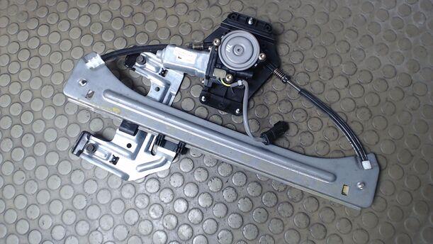 Foto: FENSTERHEBER ELEKTRISCH HINTEN LINKS eines Chrysler PT Cruiser 2.0 SLX