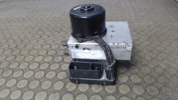 Foto: HAUPTBREMSAGGREGAT ABS eines Chrysler PT Cruiser 2.0 SLX