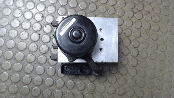 Foto: HAUPTBREMSAGGREGAT ABS eines Chrysler PT Cruiser 2.0 SLX