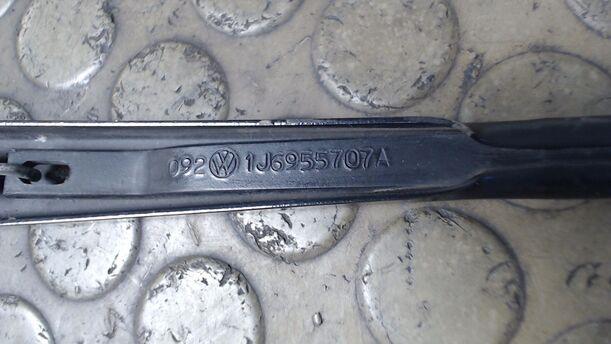 Foto: SCHEIBENWISCHERARM HINTEN eines VW Golf 2.0 SLX