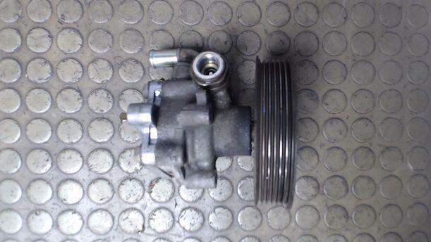 Foto: PUMPE SERVOLENKUNG eines VW Golf 2.0 SLX
