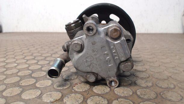 Foto: PUMPE SERVOLENKUNG eines VW Golf 2.0 SLX