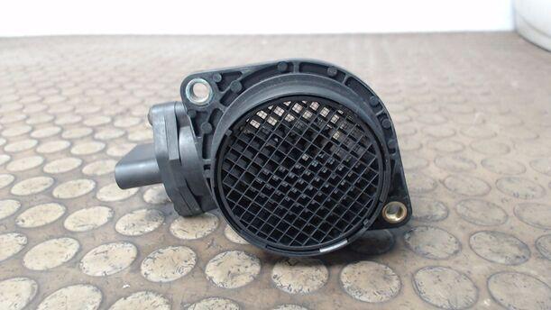 Foto: LUFTMASSENMESSER BOSCH eines VW Golf 2.0 SLX