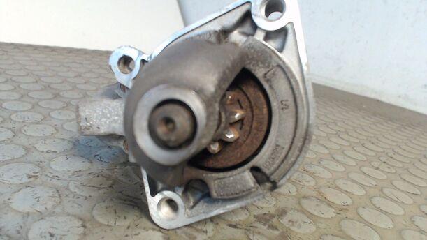 Foto: ANLASSER / STARTER BOSCH eines BMW 316i compact SLX