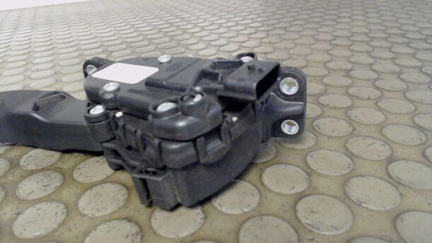Foto: GASPEDAL eines Renault Twingo 1.2 SLX