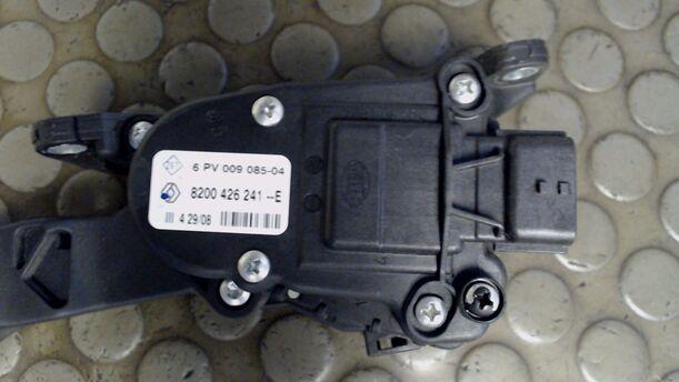 Foto: GASPEDAL eines Renault Twingo 1.2 SLX